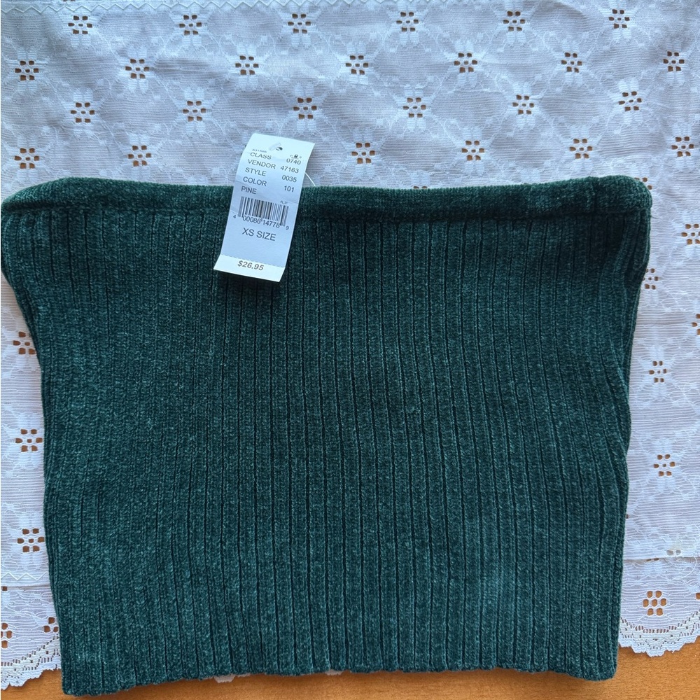 Pacsun green velvet crop top size XS NEVER WORN